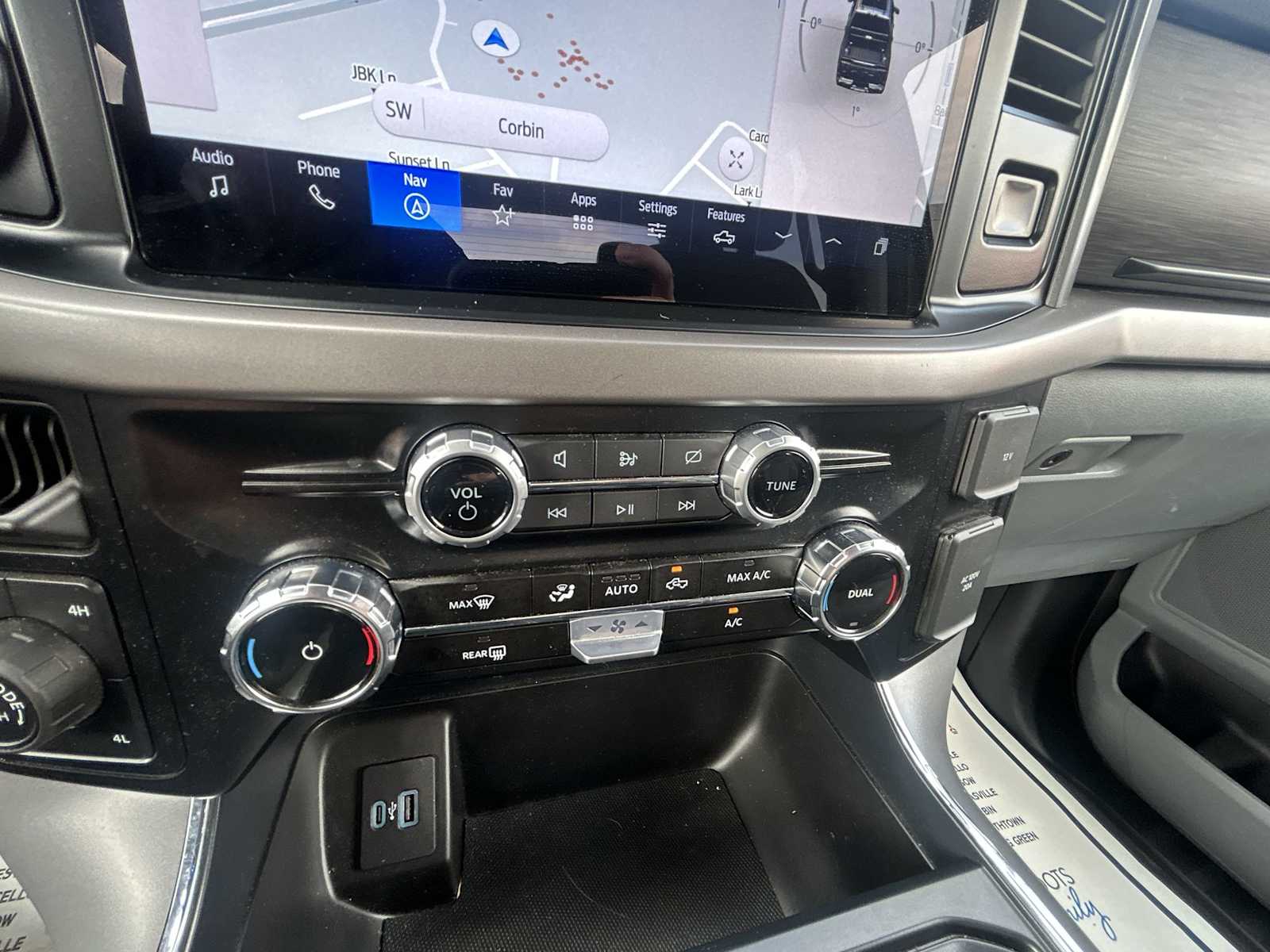2024 Ford F-150 XLT photo 25