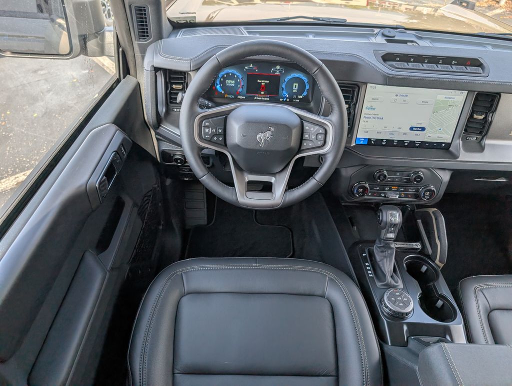 2025 Ford Bronco Badlands photo 6