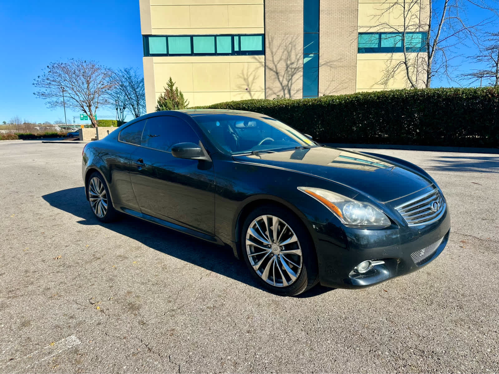 2012 Infiniti G37 Journey photo 3