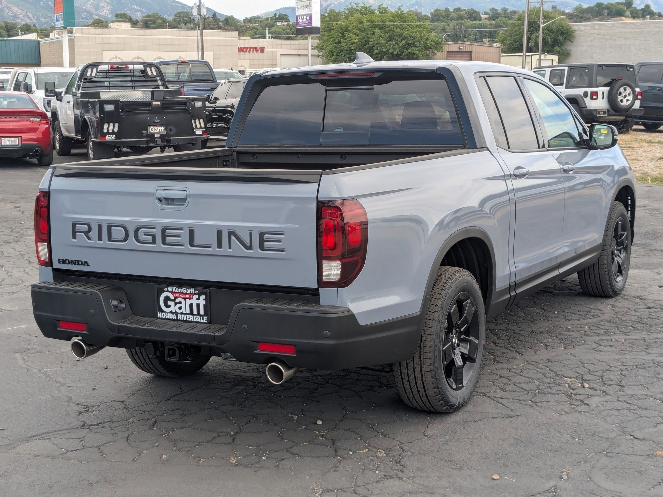 2025 Honda Ridgeline Black Edition photo 3