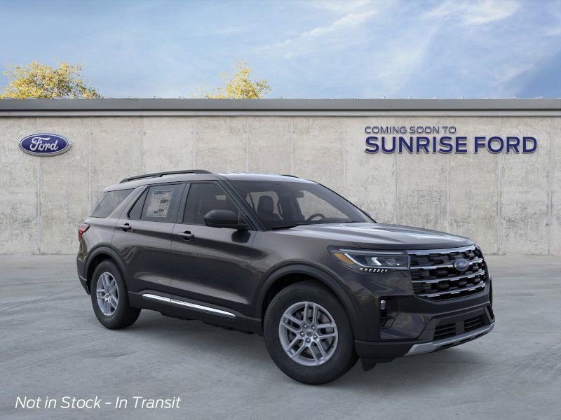 2025 Ford Explorer photo 3