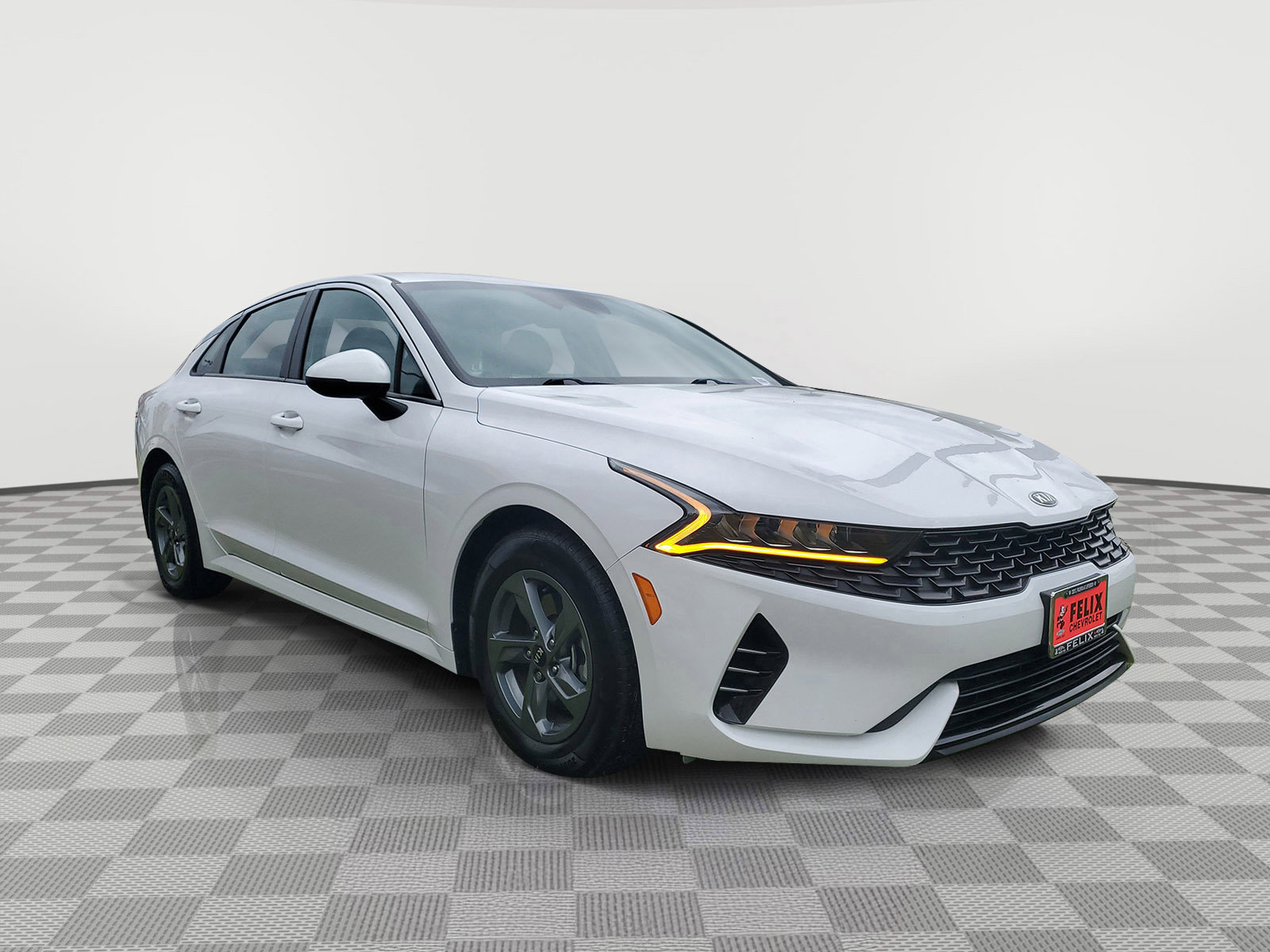 2021 Kia K5 LX photo 2