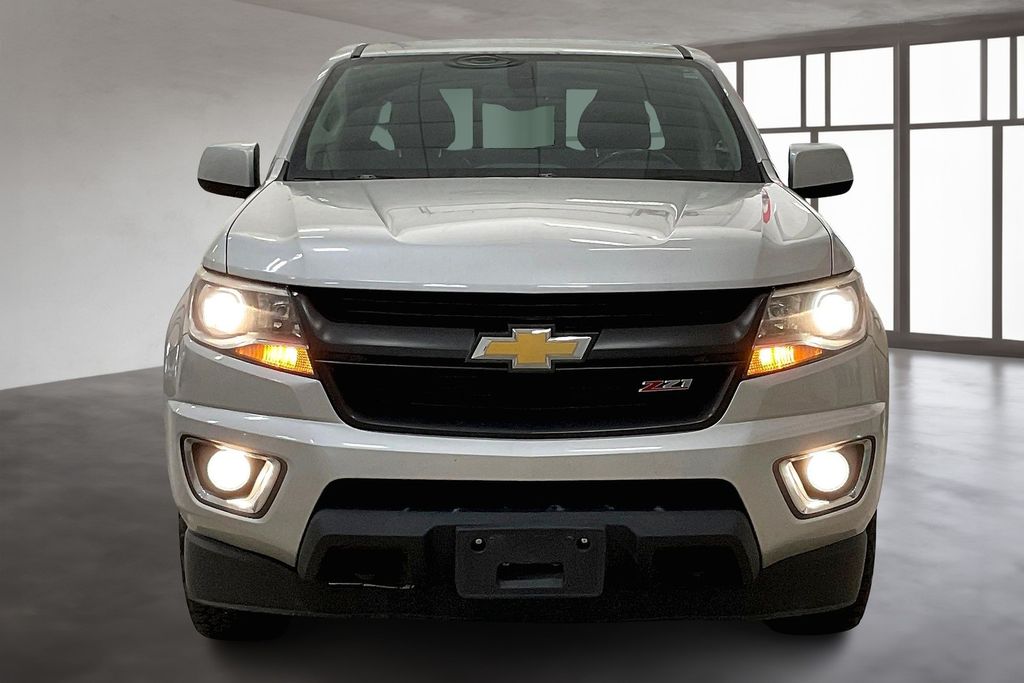 2017 Chevrolet Colorado Z71 photo 3