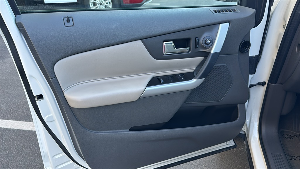 2013 Ford Edge SE photo 17