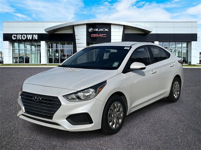 2020 Hyundai Accent SE's photo