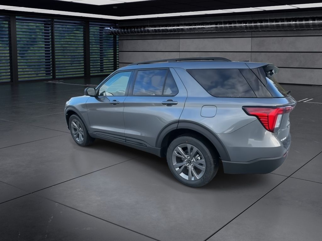 2026 Ford Explorer photo 4