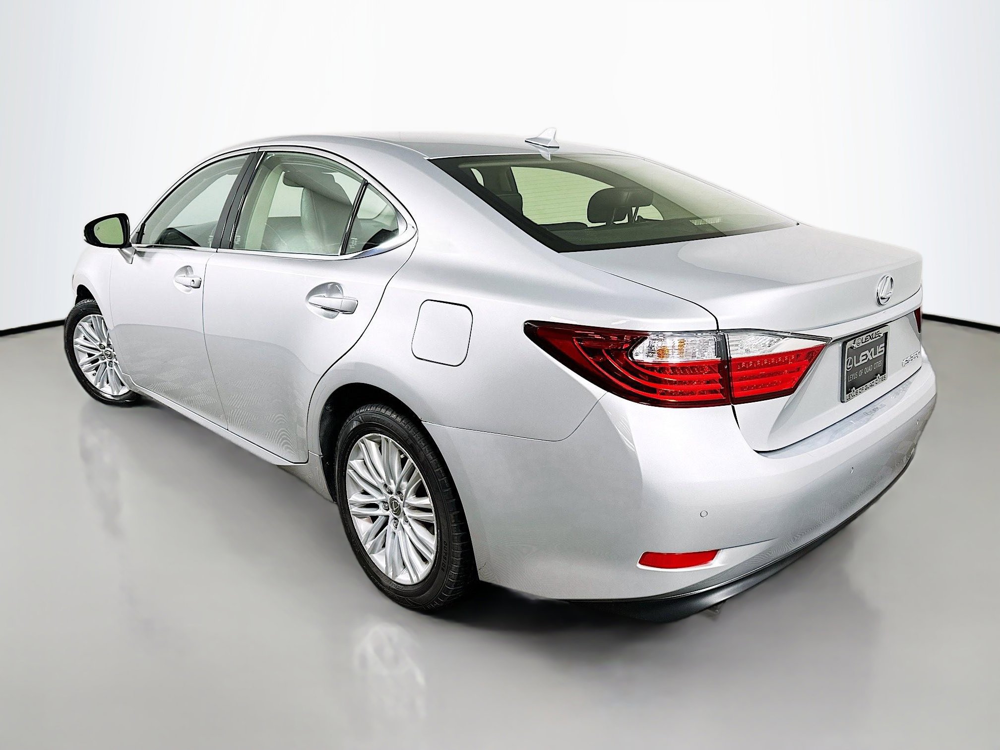 2014 Lexus ES 350 photo 5