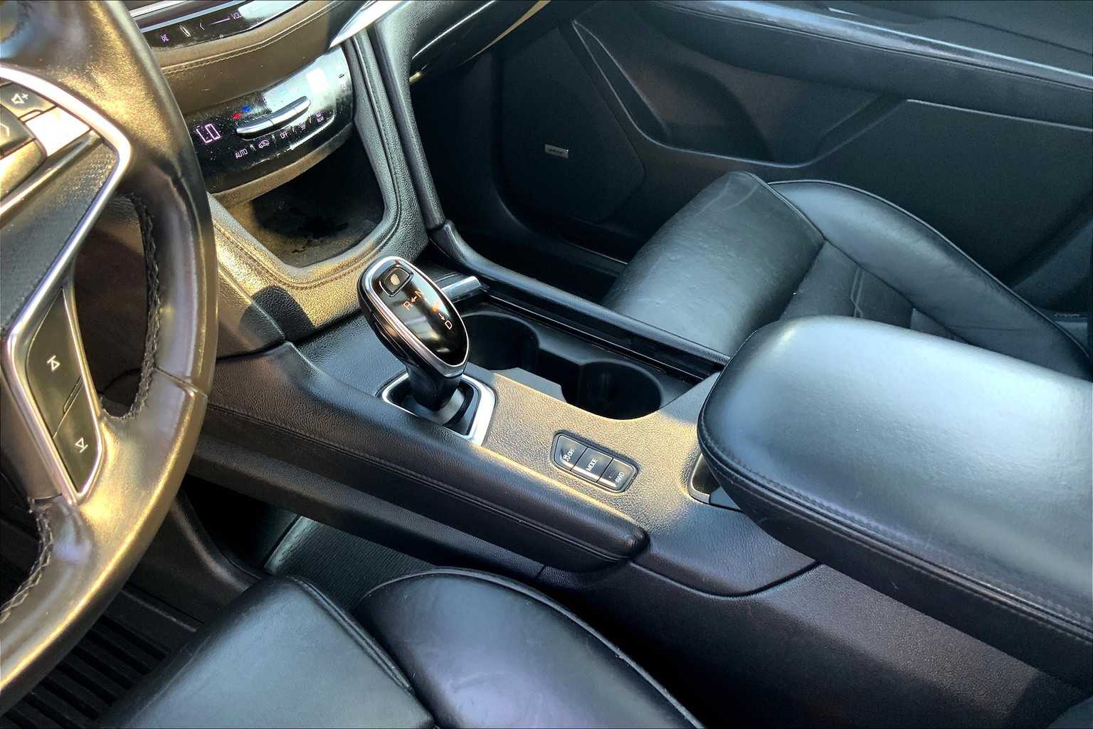 2017 Cadillac XT5 Platinum photo 15