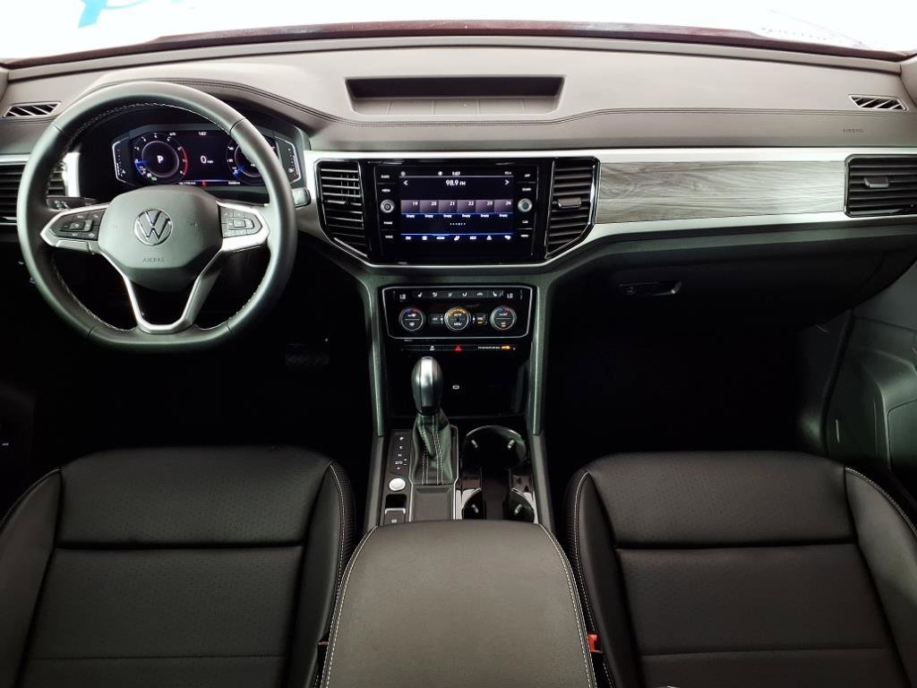 2022 Volkswagen Atlas Cross Sport V6 SE Technology photo 3