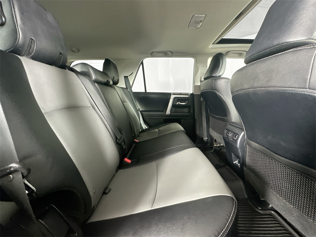 2021 Toyota 4Runner SR5 Premium photo 27