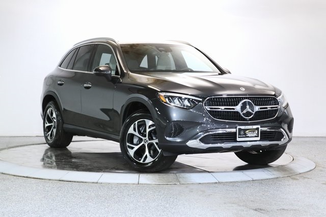2025 Mercedes Benz GLC 350e 4MATIC photo 2