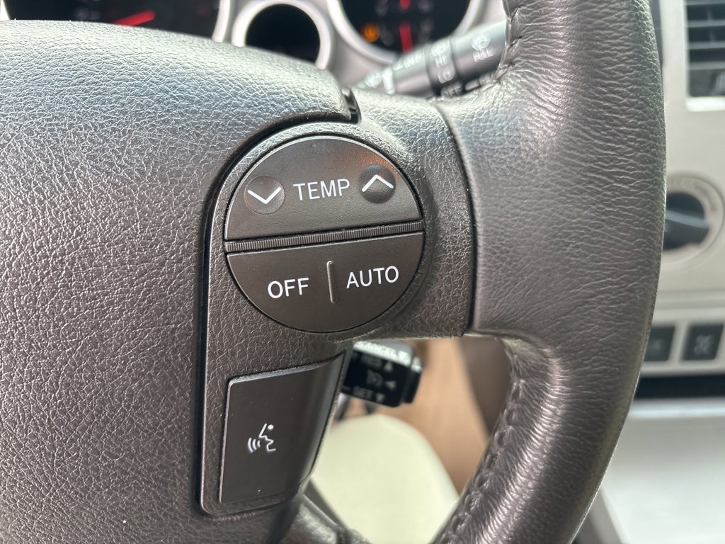 2008 Toyota Sequoia Limited photo 17