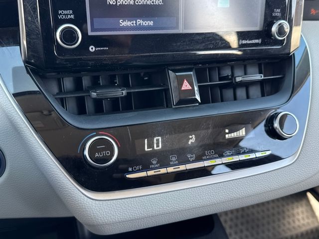 2022 Toyota Corolla Hybrid LE photo 12