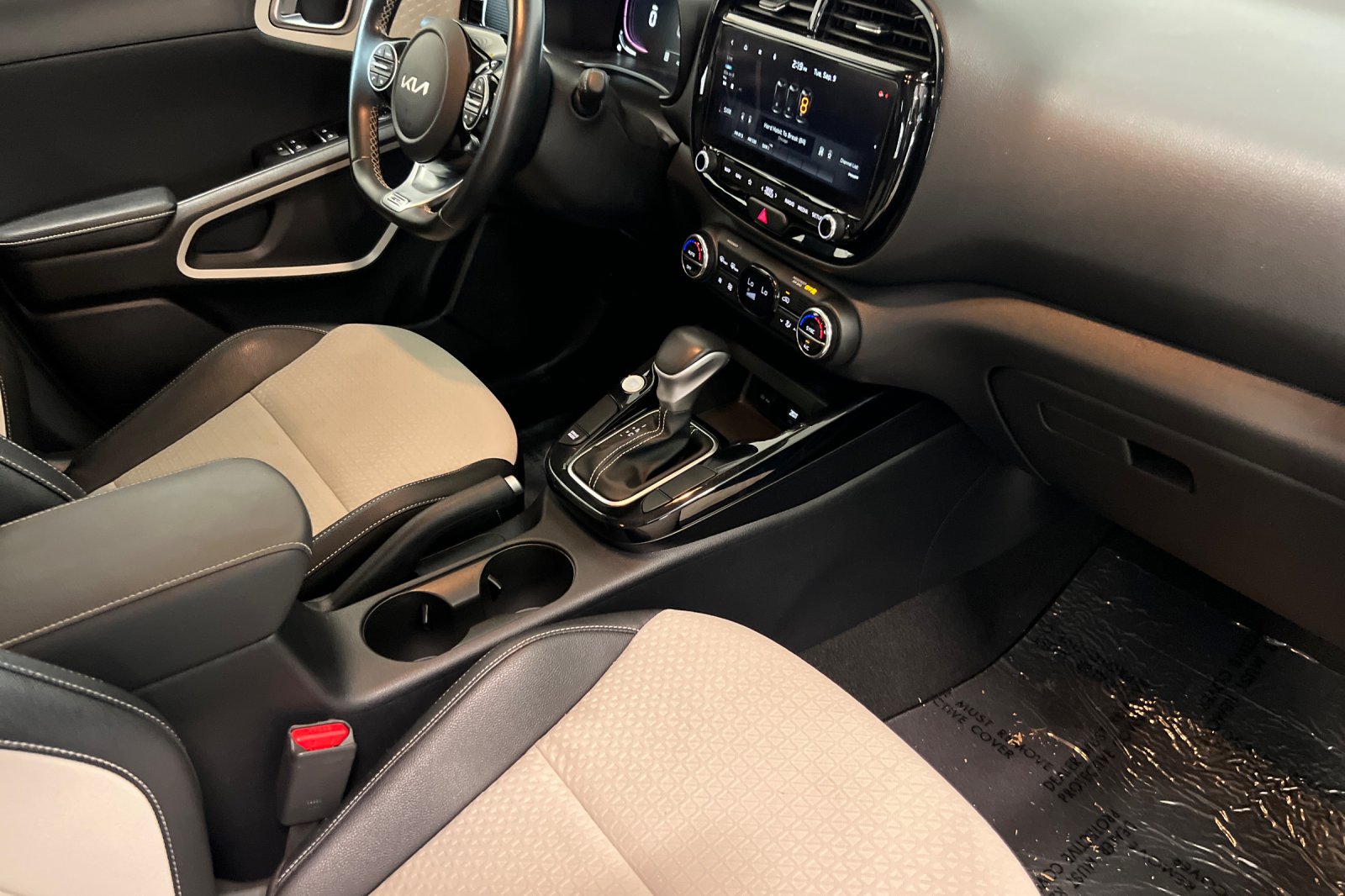 2023 Kia Soul GT-Line photo 15
