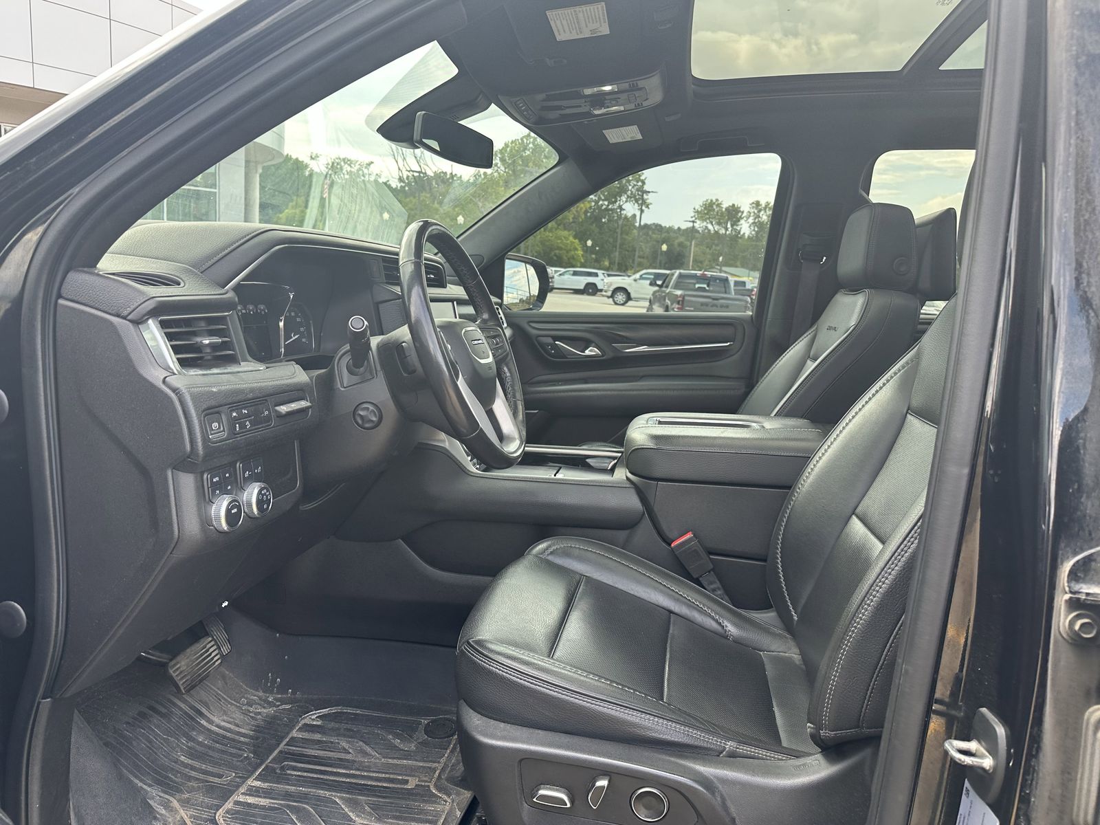 2021 Gmc Yukon XL Denali photo 5