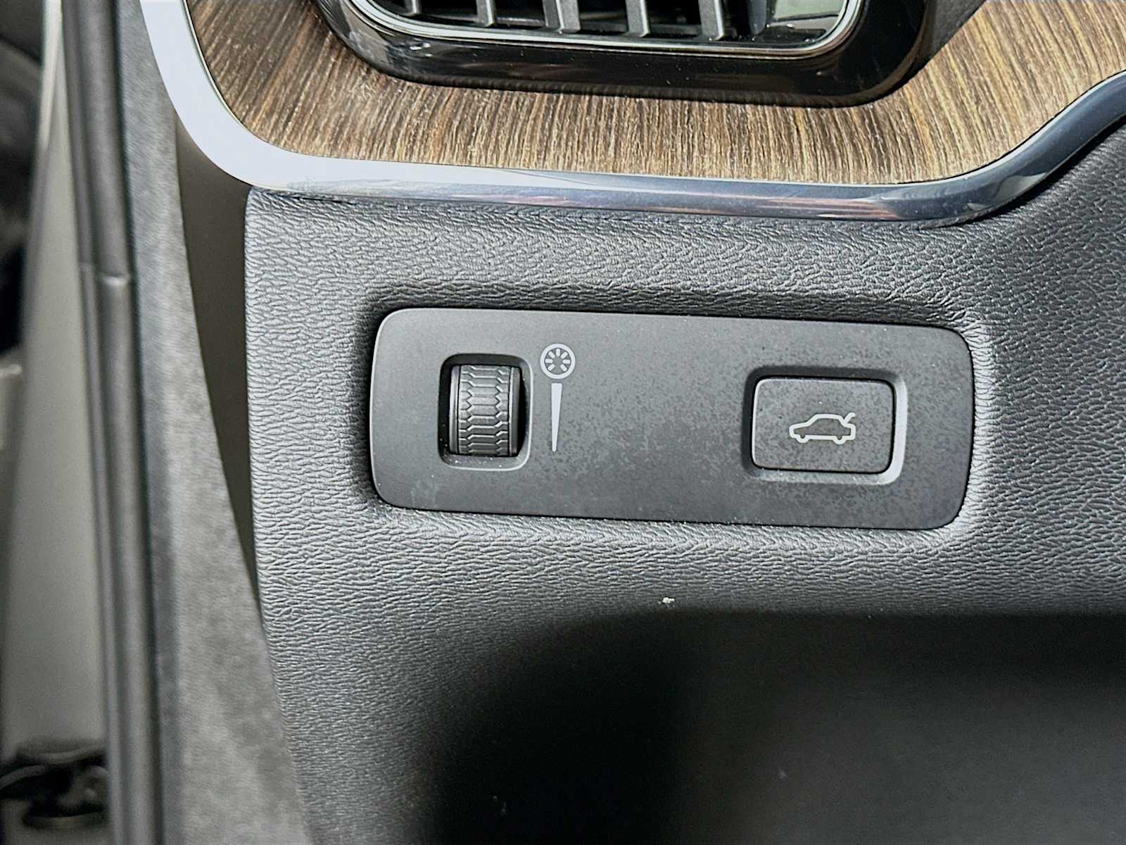 2022 Volvo XC60 Inscription photo 9