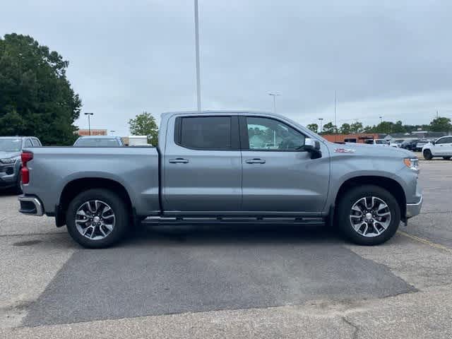2025 Chevrolet Silverado 1500 LT photo 2