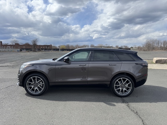 2026 Land Rover Range Rover Velar SE photo 2
