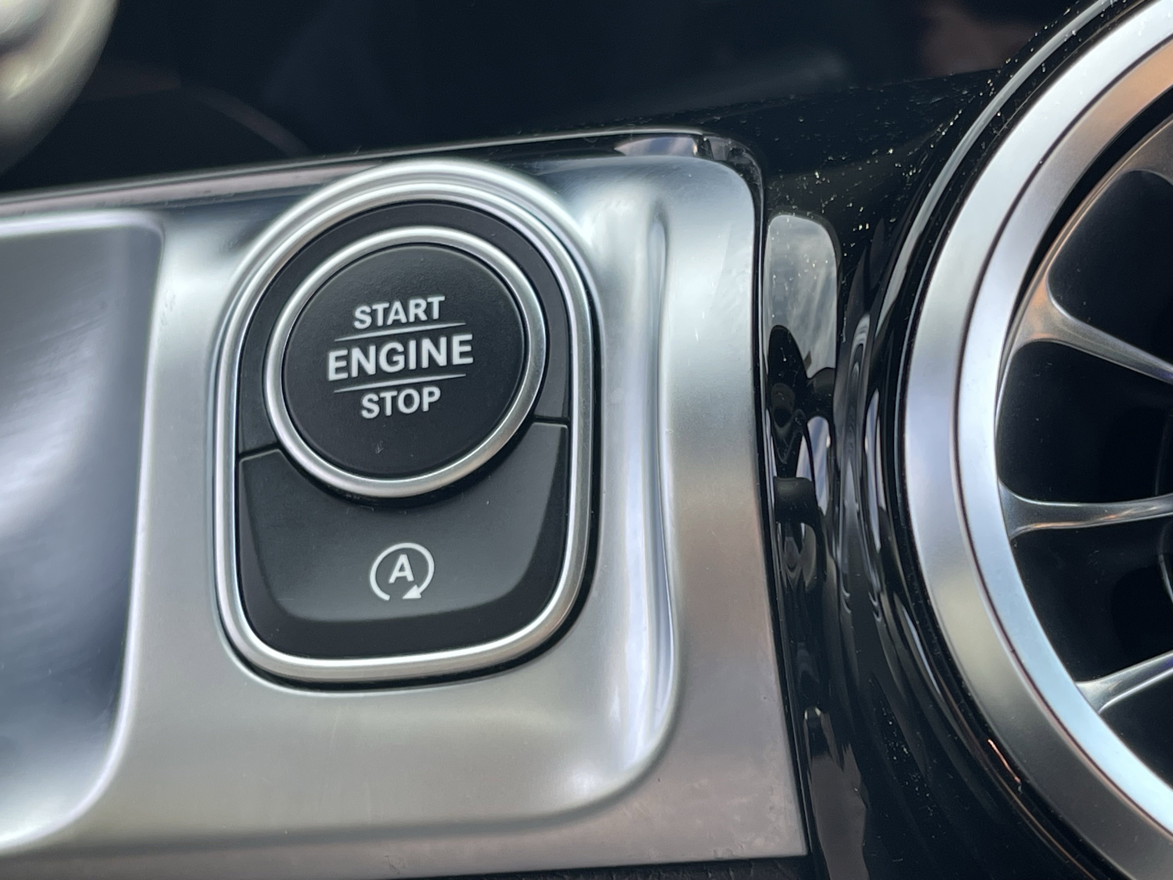 2022 Mercedes Benz GLB 250 4MATIC photo 3