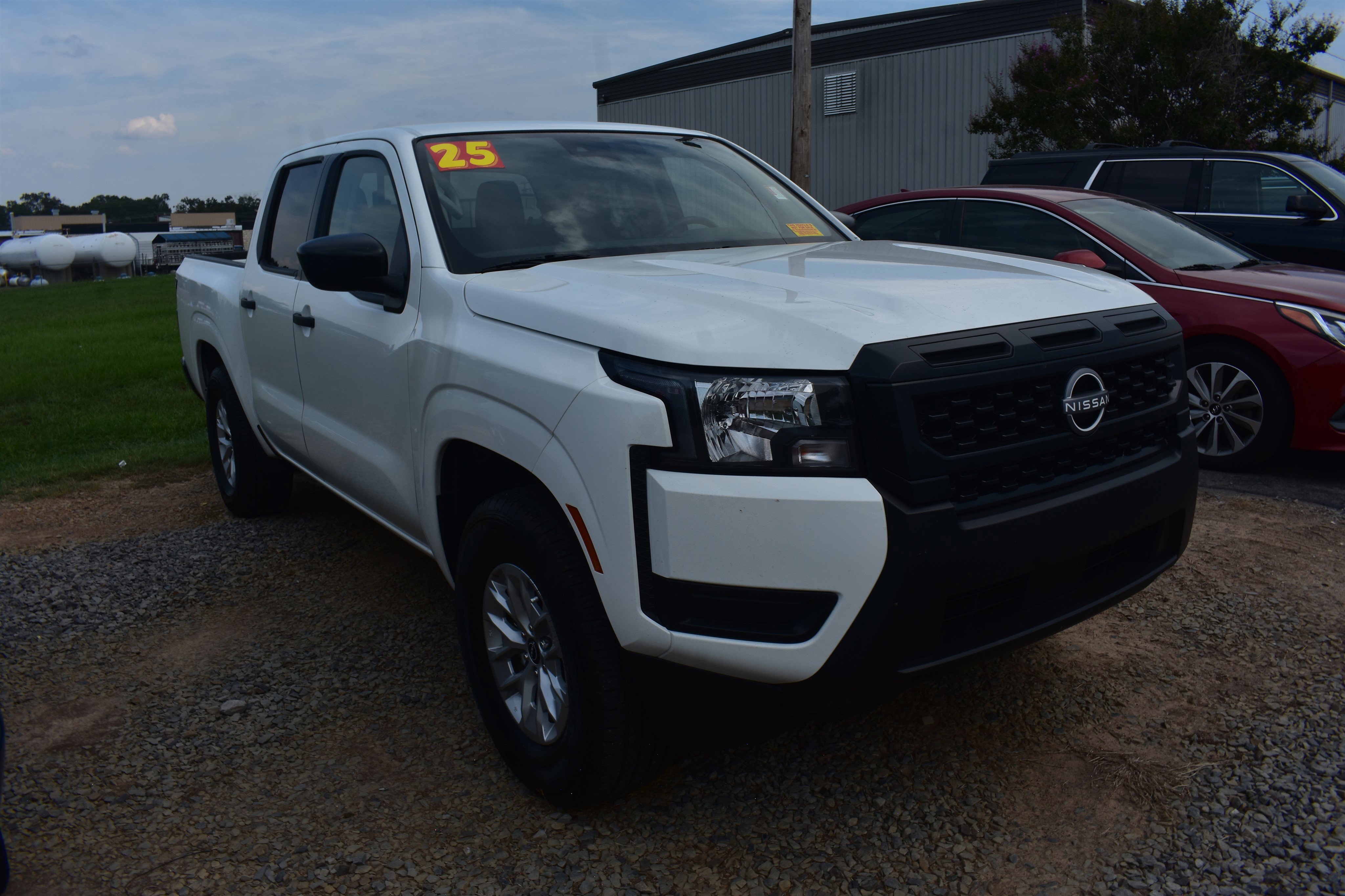 2025 Nissan Frontier S photo 3
