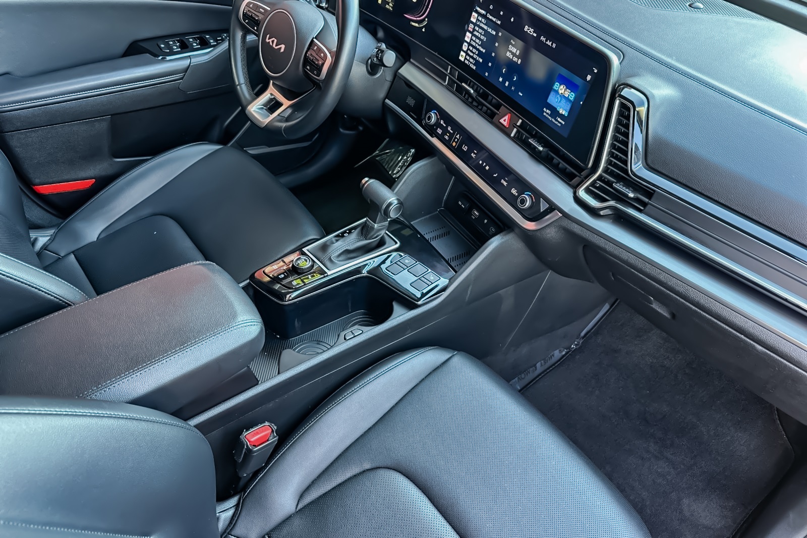 2024 Kia Sportage EX photo 9