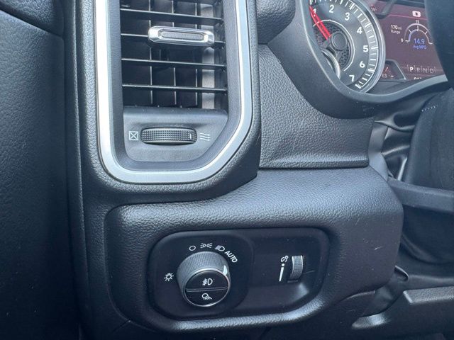 2022 Ram 1500 Big Horn Lone Star Night Edition photo 25