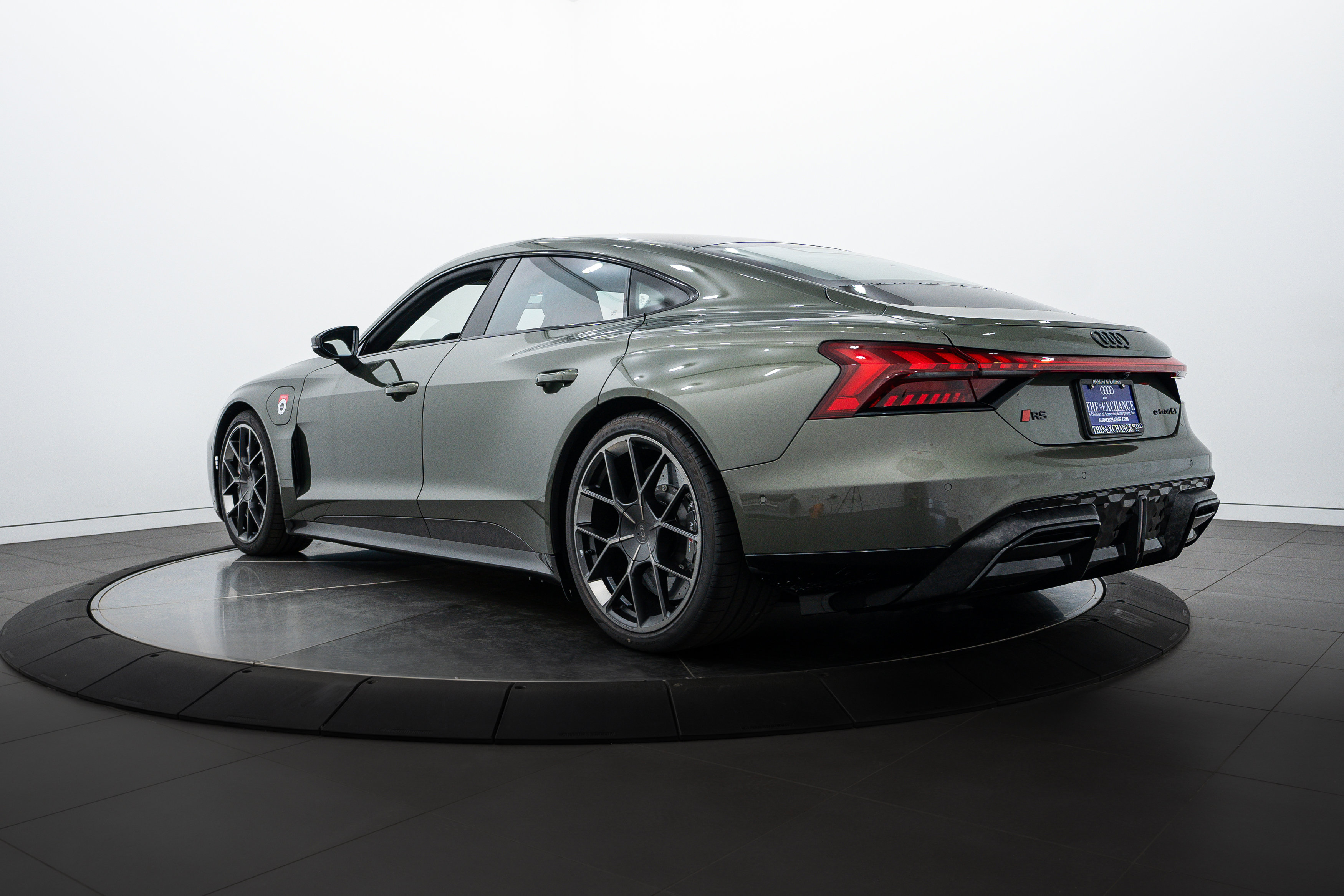 2025 Audi RS e-tron GT Base photo 5