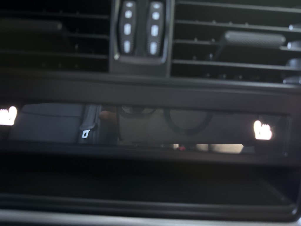 2024 Porsche Cayenne Base photo 24
