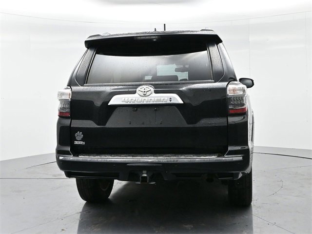 2018 Toyota 4Runner SR5 photo 6