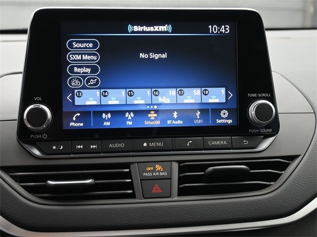 2025 Nissan Altima S photo 3