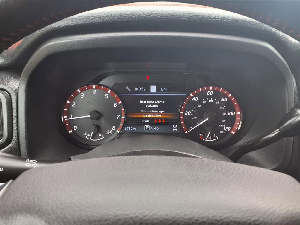 2024 Nissan Titan PRO-4X photo 19