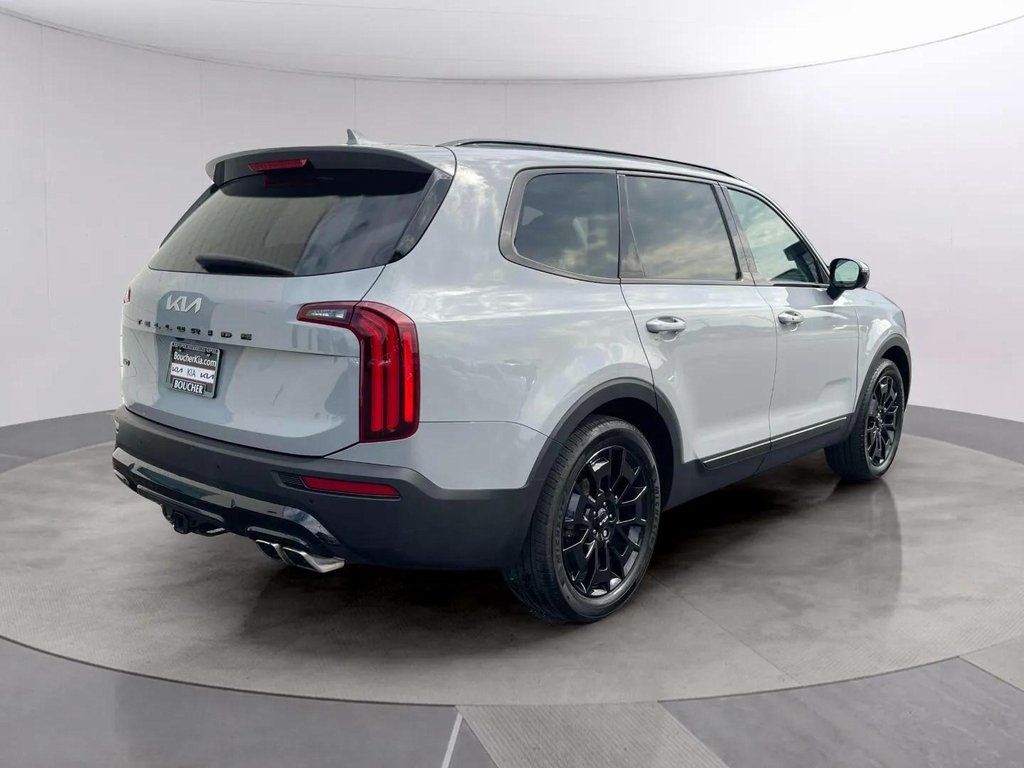 2022 Kia Telluride SX photo 2