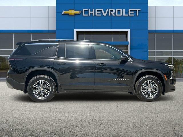 2026 Chevrolet Traverse photo 3