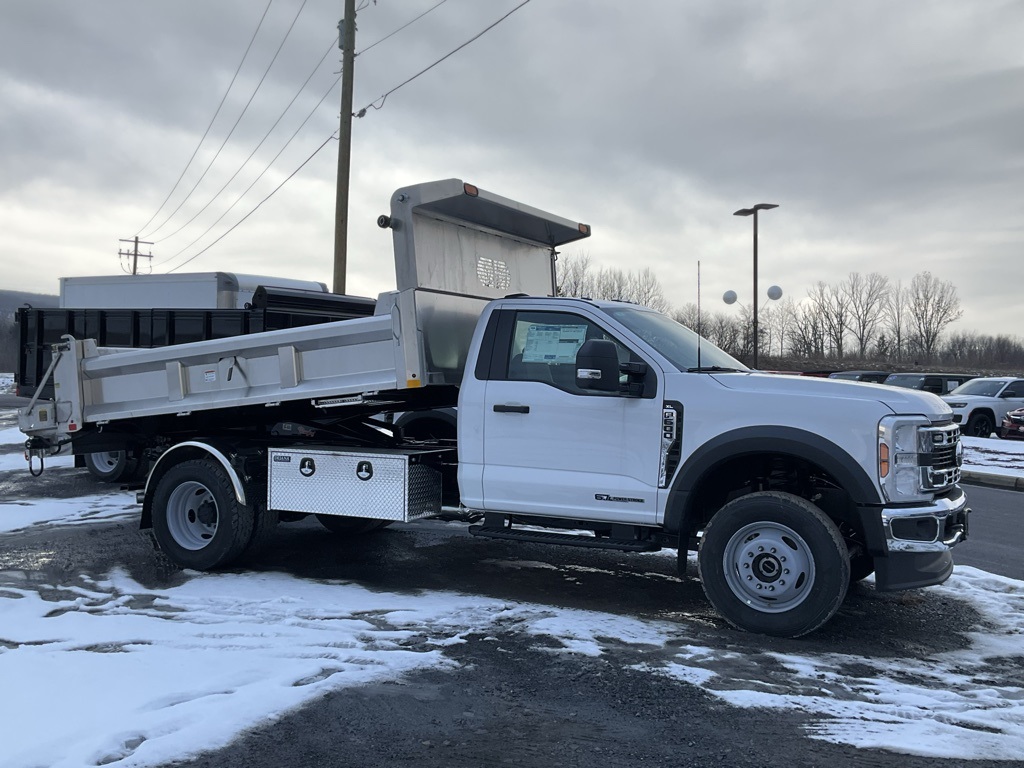 2025 Ford F-600 Super Duty Chassis Cab XL's photo