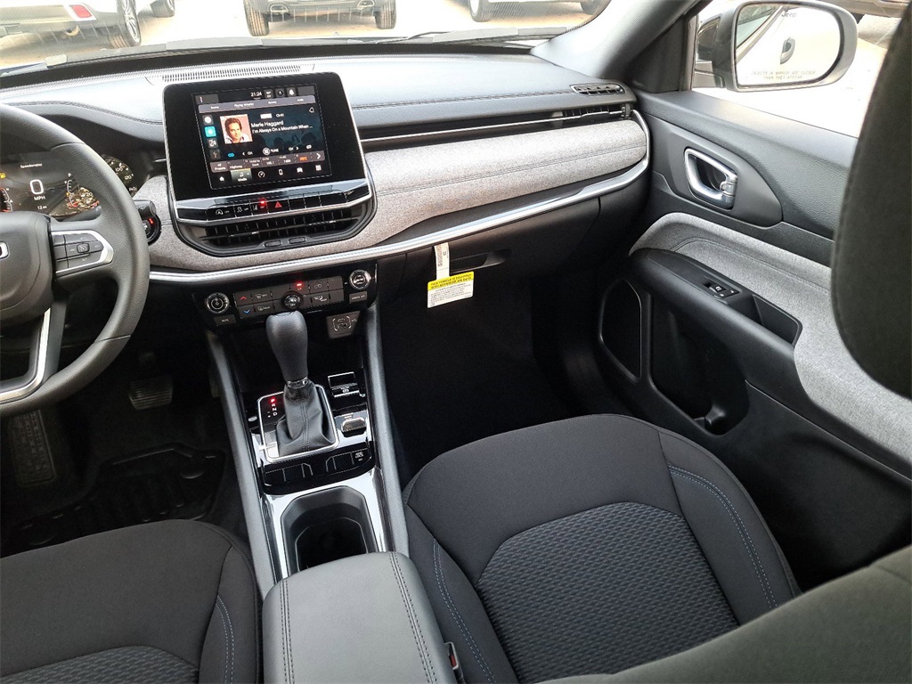 2025 Jeep Compass Sport photo 15