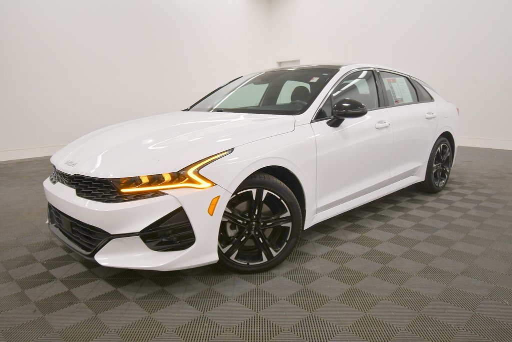 2023 Kia K5 GT-Line photo 2