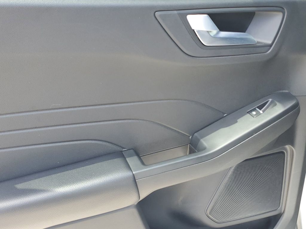 2023 Ford Escape photo 38