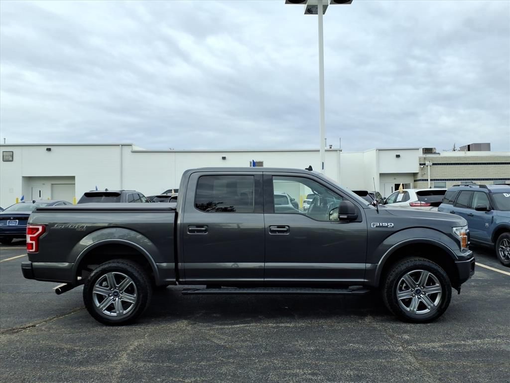 2019 Ford F-150 XLT photo 2