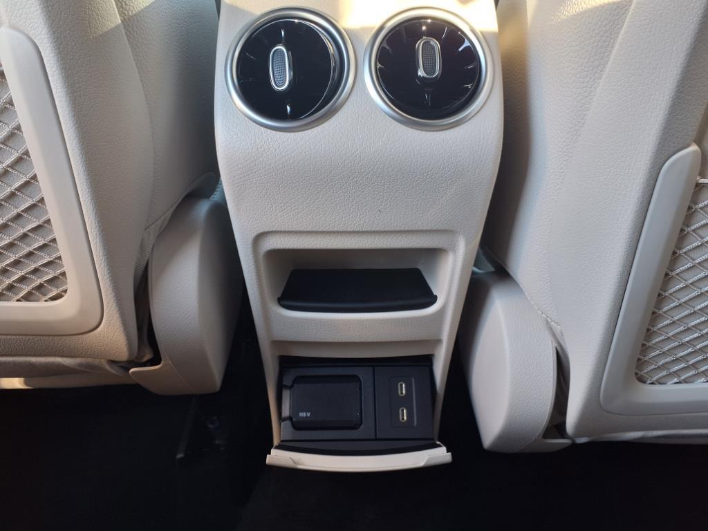 2025 Mercedes Benz GLA 250 photo 20