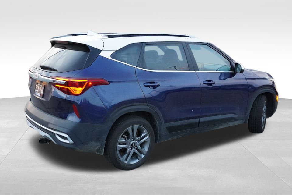 2023 Kia Seltos S photo 3