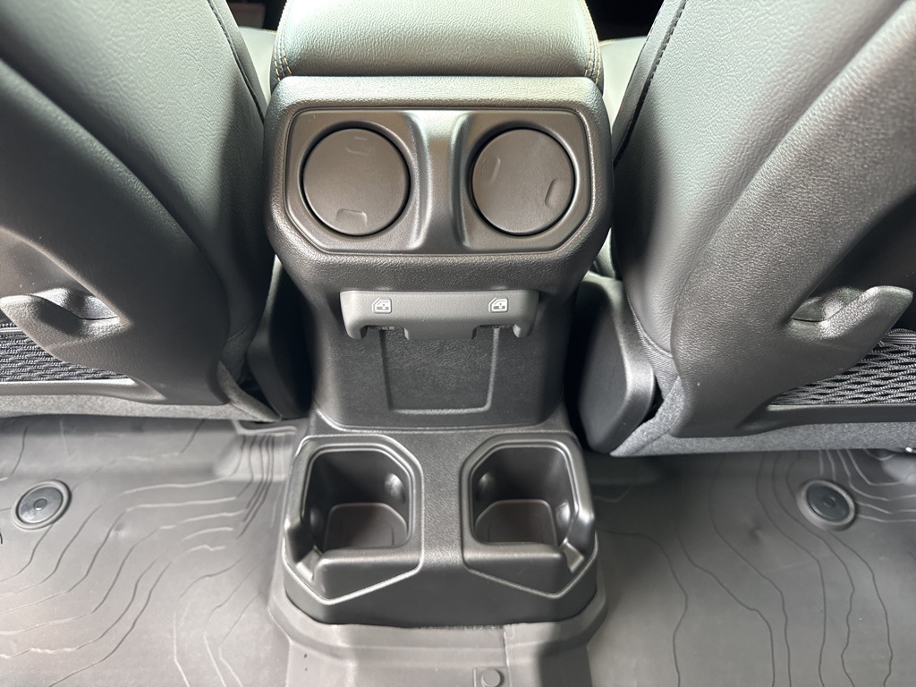 2025 Jeep Gladiator Sport photo 24
