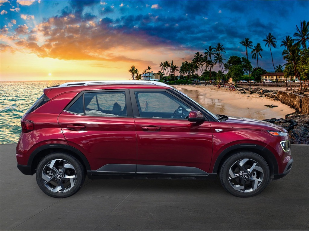 2024 Hyundai Venue Limited photo 4
