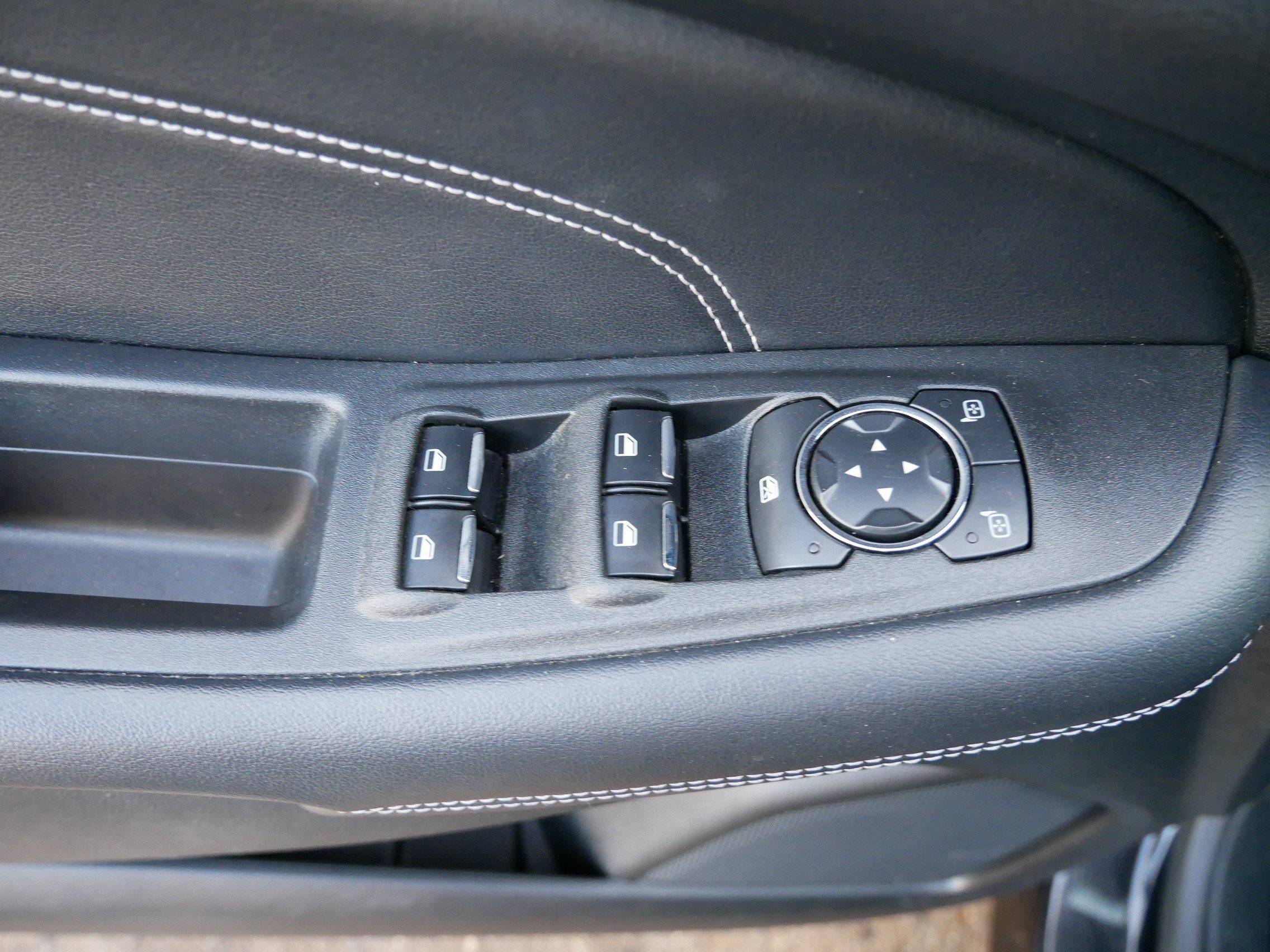 2022 Ford Edge Titanium photo 19