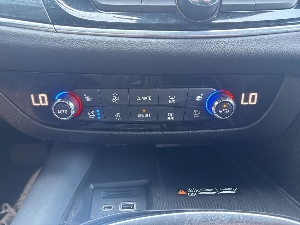 2024 Buick Enclave Premium photo 25