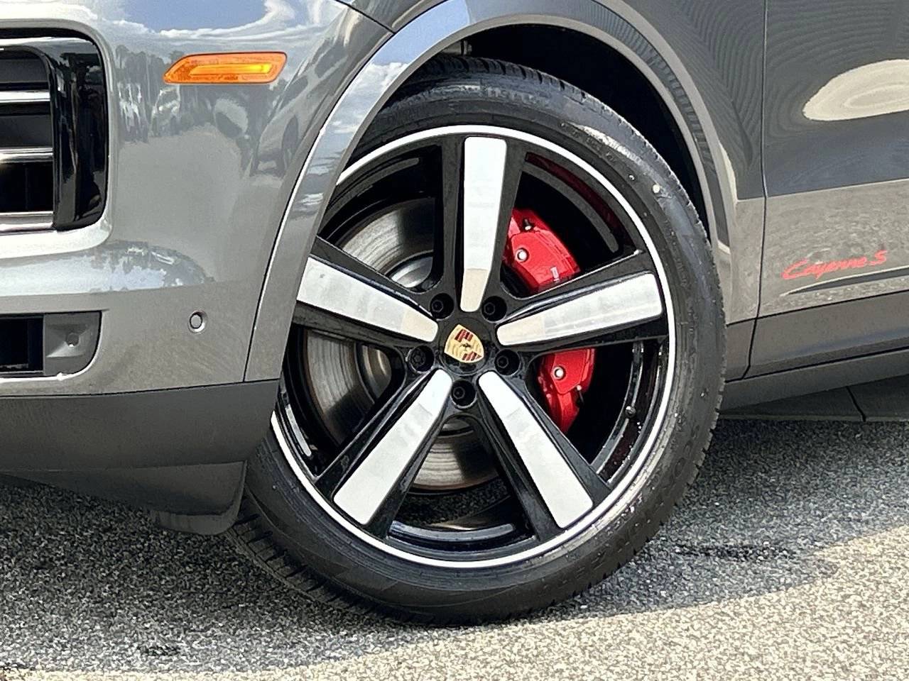 2025 Porsche Cayenne E-Hybrid Coupe photo 14