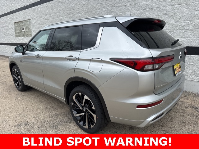 2025 Mitsubishi Outlander PHEV SEL photo 5