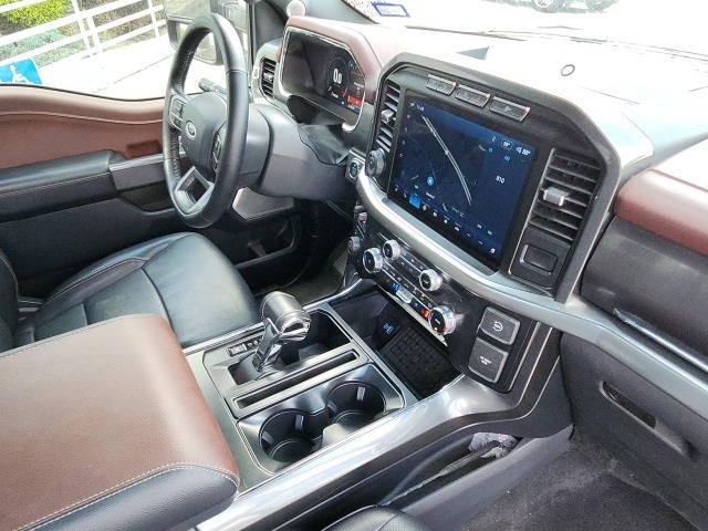 2023 Ford F-150 Lariat photo 26