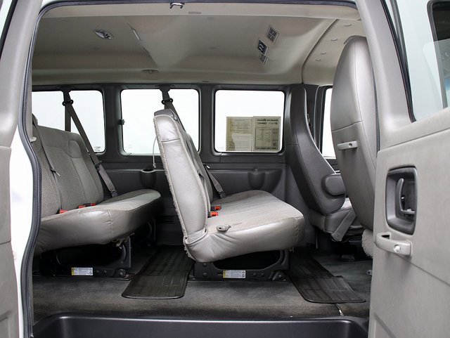 2015 Chevrolet Express Passenger 2500 LS photo 15