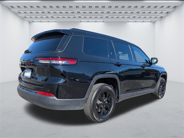 2024 Jeep Grand Cherokee Altitude photo 4
