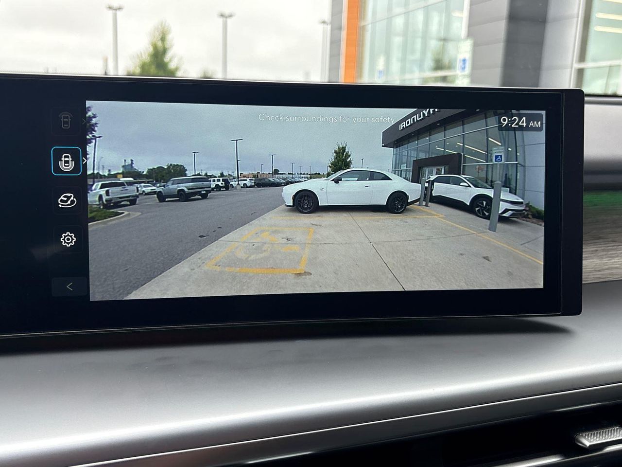 2026 Hyundai Ioniq SEL photo 18
